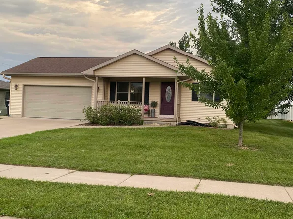 519 Mubarak St, Tomah, WI 54660