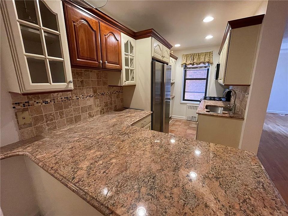 1st image of 61 Oliver St APT 3Y