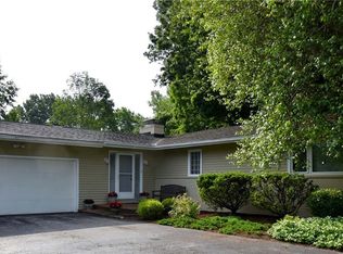 29826 S Woodland Rd, Pepper Pike, OH 44124