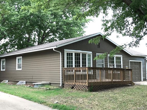 2nd image of 1824 Roberts Ave