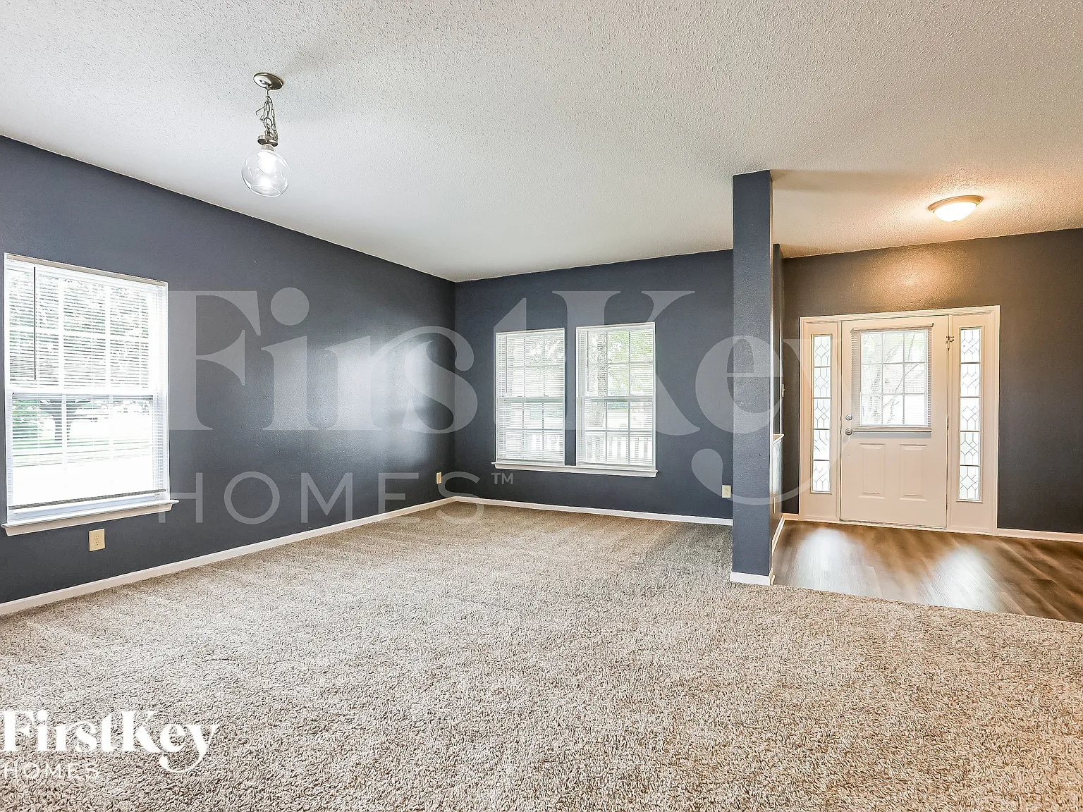 4 bed, 2.5 bath, 3213 sqft, $2,215 — Photo 2