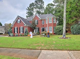 560 Park Creek Rdg, Alpharetta, GA 30005