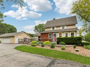 3542 Hubertus Rd, Hubertus, WI 53033