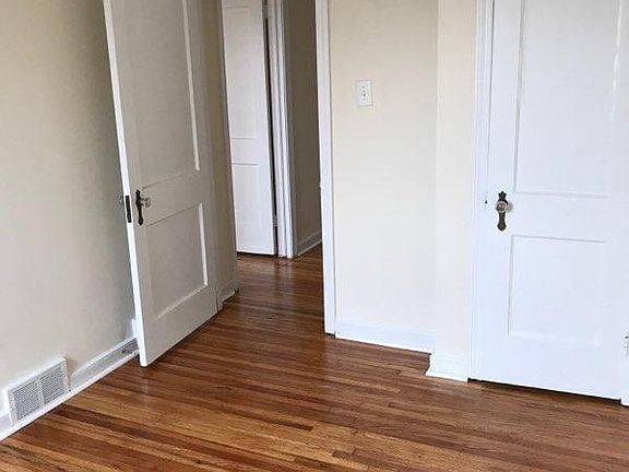 5th image of 3841 Ann St