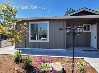 1654 NW Highland Ave #A, Grants Pass, OR 97526