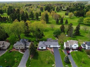 142 Ridgemont Dr, Rochester, NY 14626