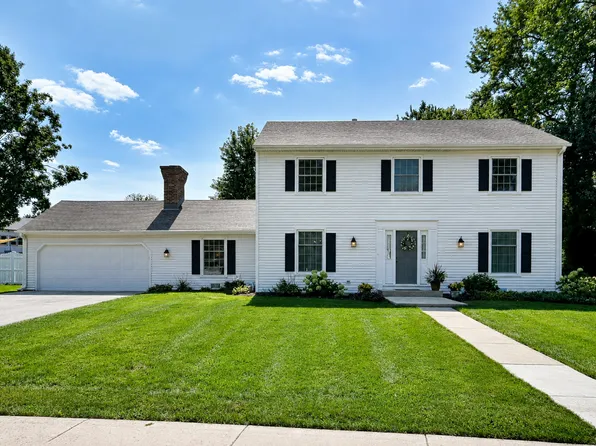 6S370 New Castle Rd, Naperville, IL 60540