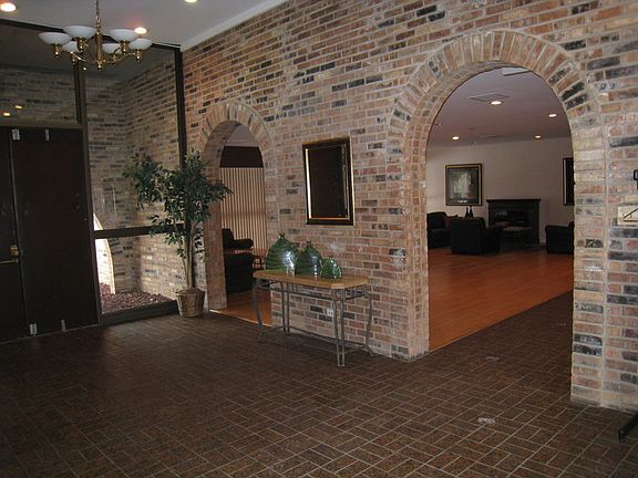 2nd image of 17 Kingery Quarter #A