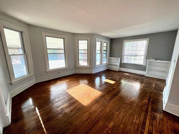 2nd image of 335 James Ave SE