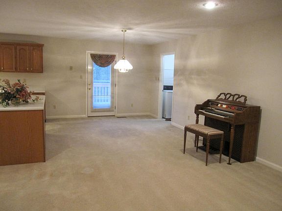 3rd image of 334 Eldorado Cir