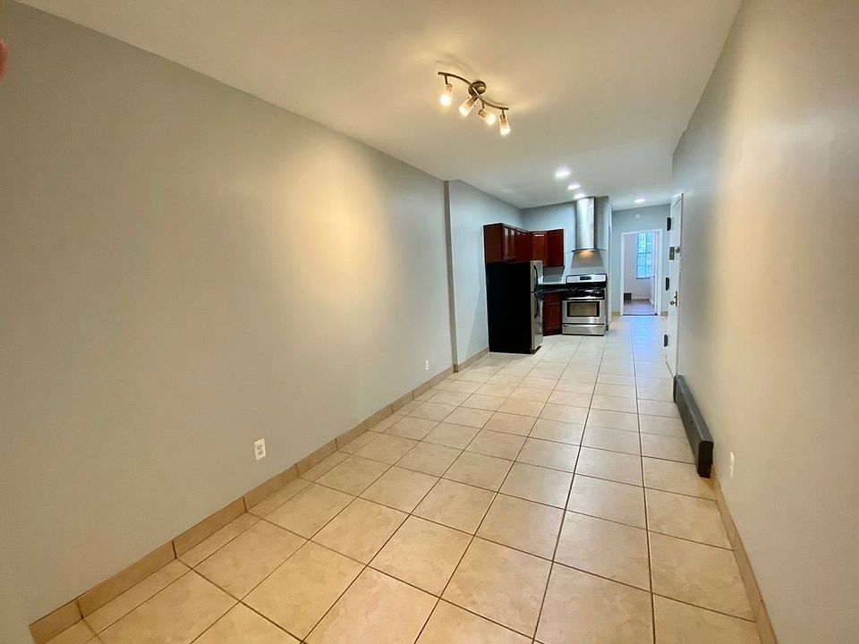 2nd image of 1424 Greene Ave APT 2L