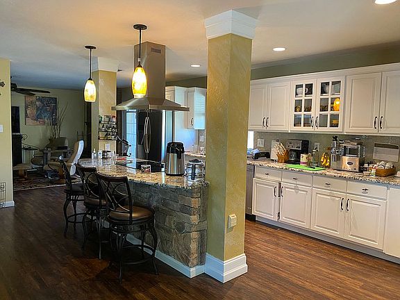 3rd image of 8317 San Miguel Ct NE