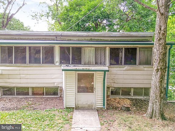 5th image of 108 Poplar Rd