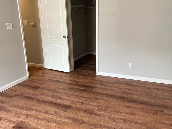 3rd image of 3872 Lemay Village Ln