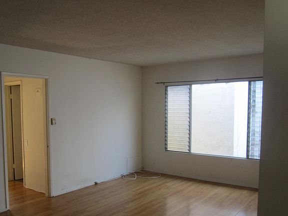 2nd image of 7530 Fountain Ave APT 4