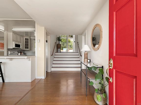 2nd image of 5421 Linda Rosa Ave
