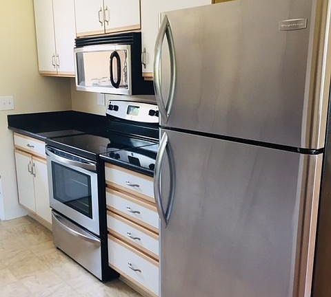 2nd image of 438 Gabilan St #3