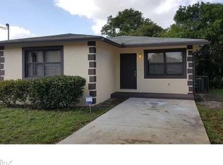 1440 SW 85th Ave, Pembroke Pines, FL 33025
