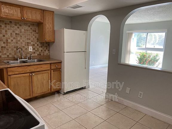 4th image of 3202 Louisiana Ave APT A