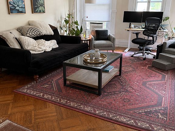 2nd image of 35 1/2 Richmond Ave #2