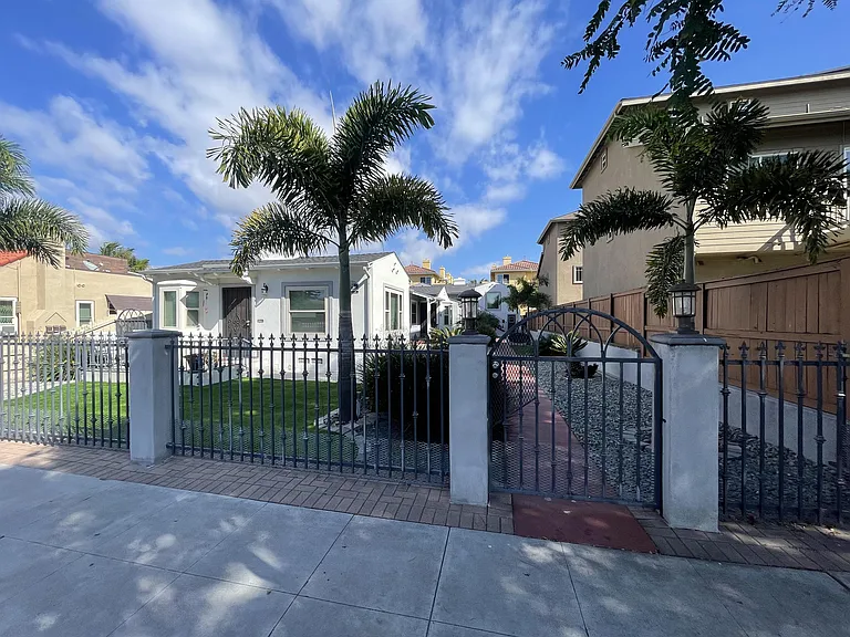 4355 1/2 Kansas St — Photo 30