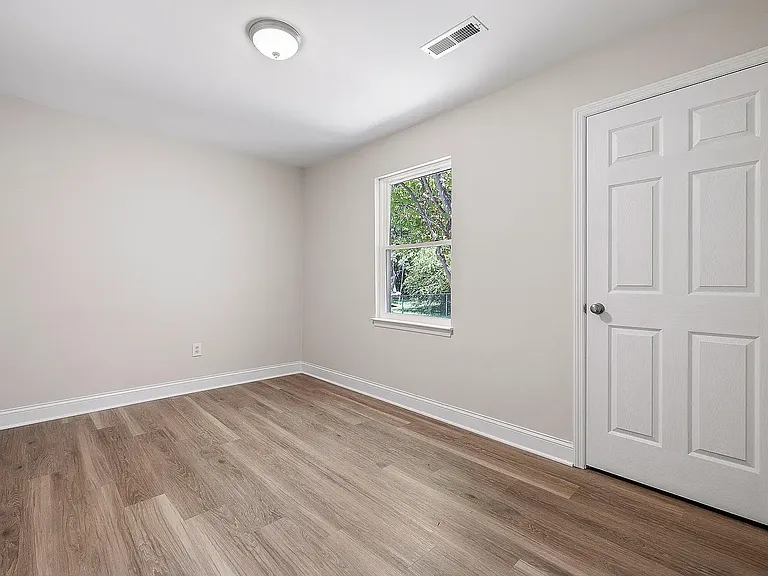 672 Lupton Dr — Photo 13