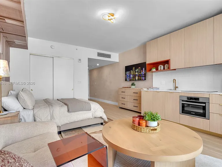 90 NE 32nd St #620 — Photo 9