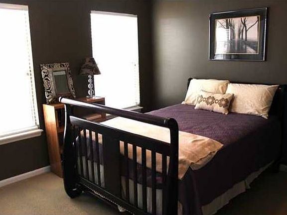 Guest Bedroom #1