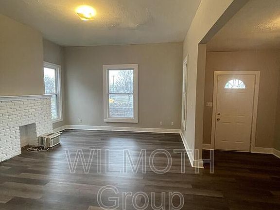 3rd image of 2702 N Capitol Ave