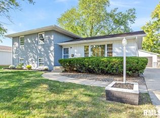 821 Kenyon Dr, Springfield, IL 62704