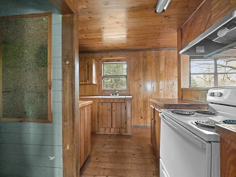 20973 Lakeview Dr — Photo 19