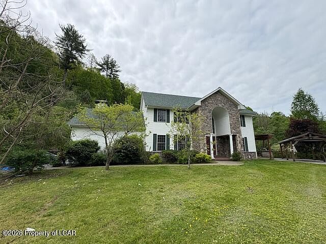 1st image of 743 Carverton Rd