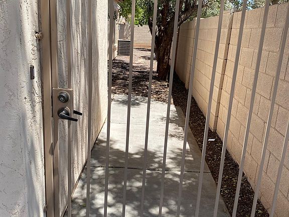 3rd image of 963 S Tucana Ln