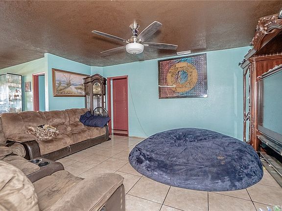 3rd image of 654 Lanny Ave