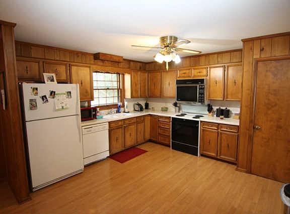 5th image of 1714 Riverview Dr