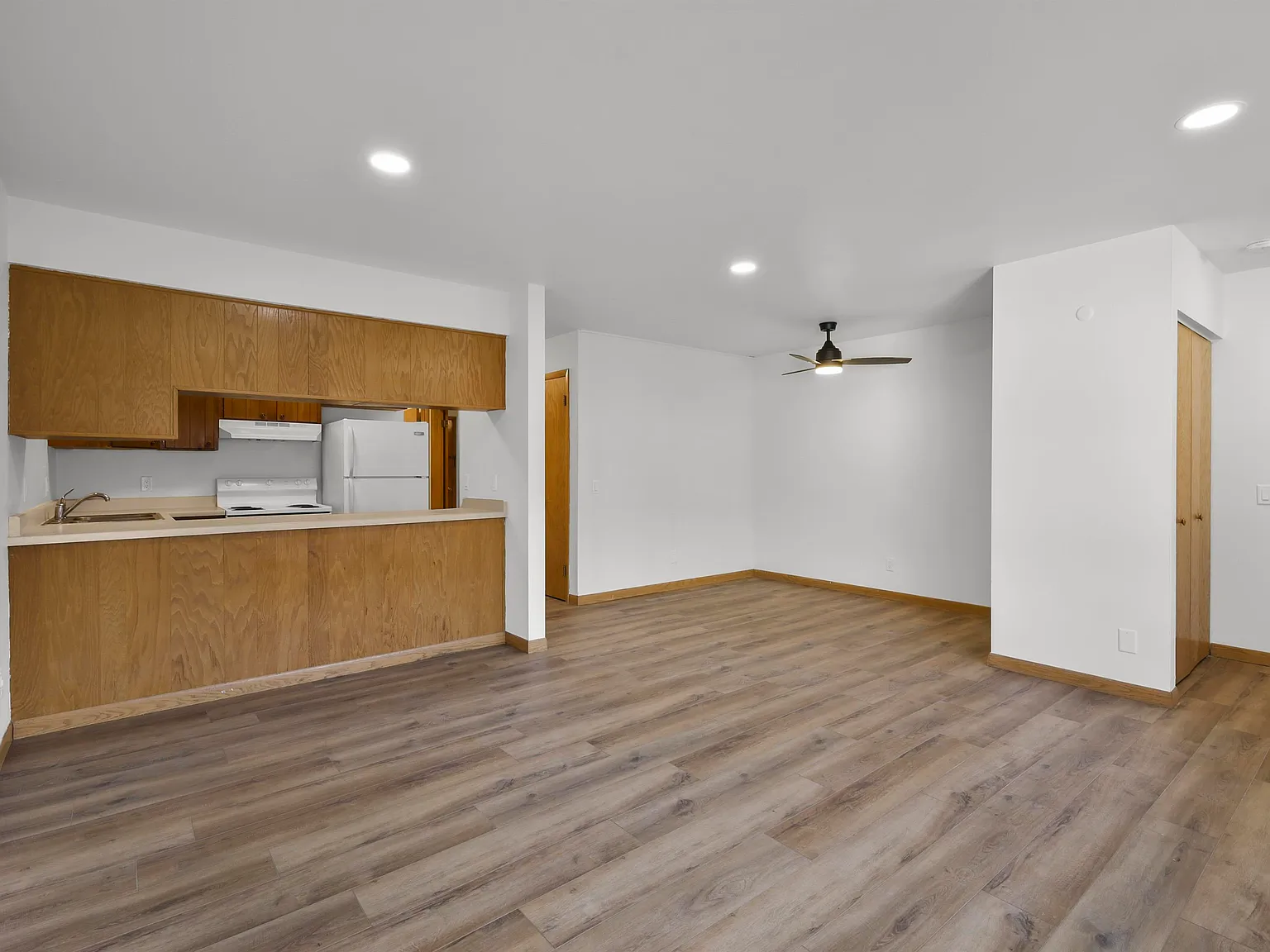 6210 Mineral Point Rd, Madison, WI 53705 — Photo 3