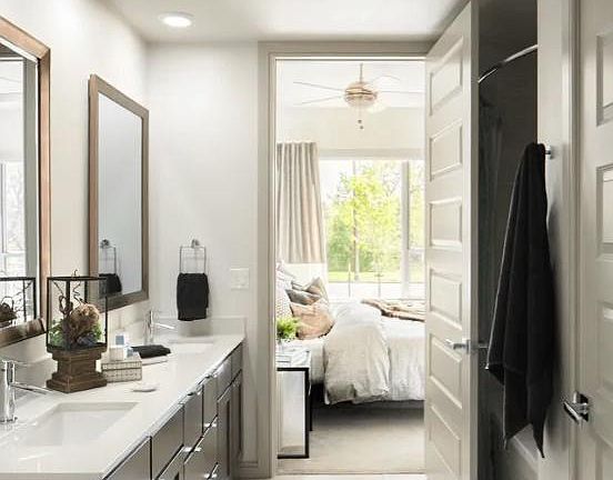 4th image of 3737 E Dakota Ave #3