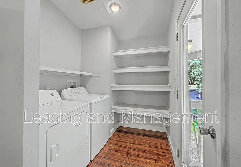 3585 Riley Wright Rd #2 — Photo 8