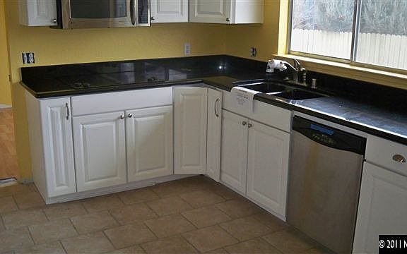 4th image of 1833 Fairlie Ct