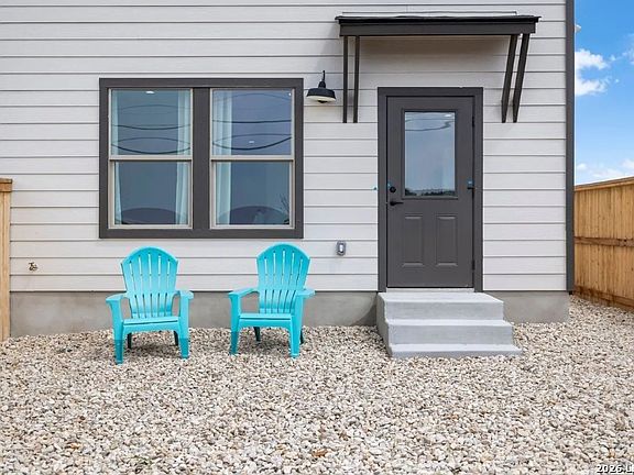 5th image of 3362 Northwestern Dr #901