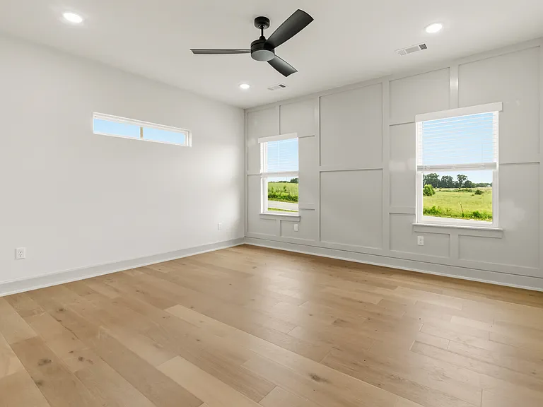 910 Trestle Ln — Photo 14