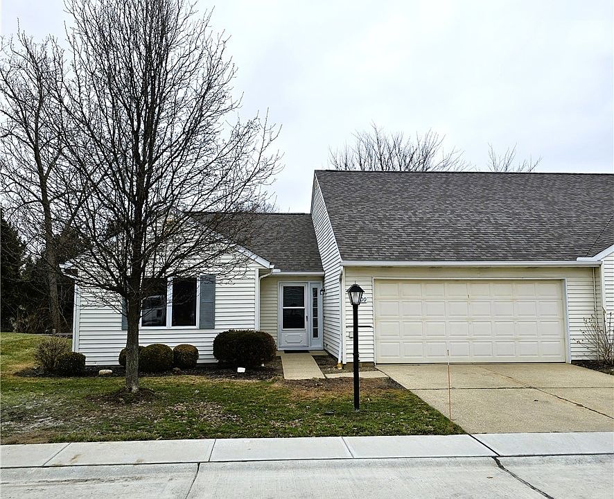 1st image of 16400 Commons Oval