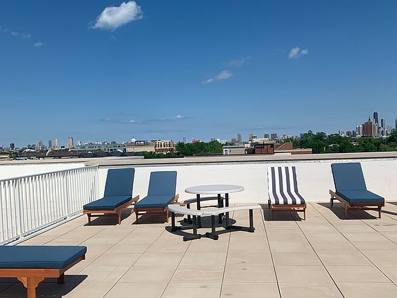2nd image of 2353 W Wabansia Ave #205