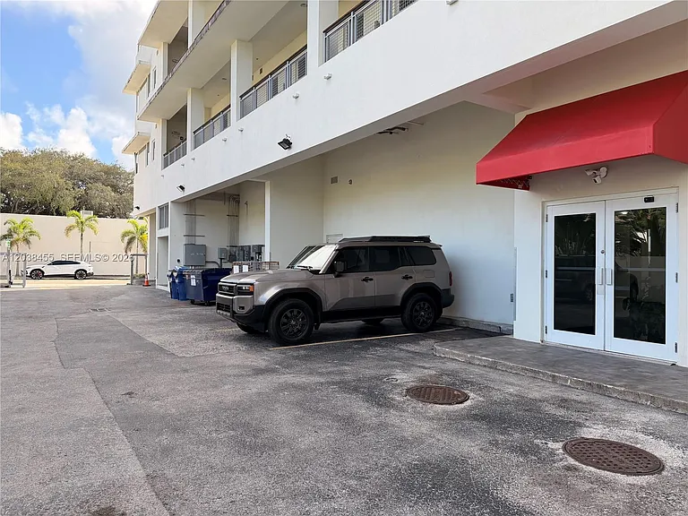 6701 Biscayne Blvd #305 — Photo 10
