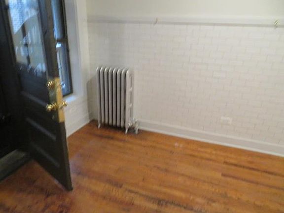 4th image of 853 W Agatite Ave #Three_s3s