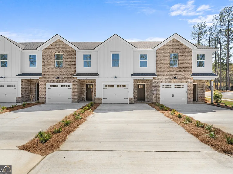 37 Azalea Ln — Photo 1