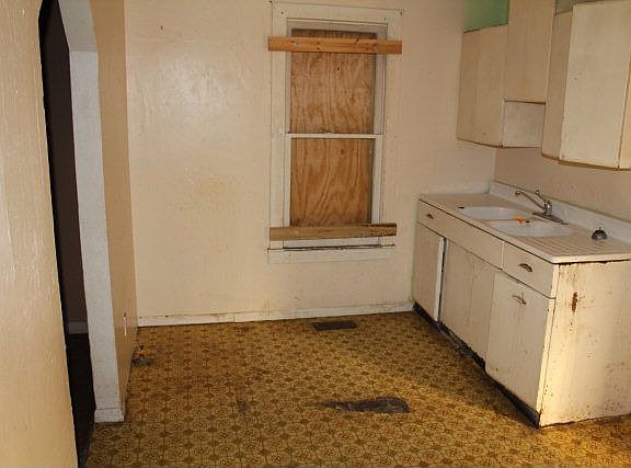 3rd image of 1119 Saint Louis St