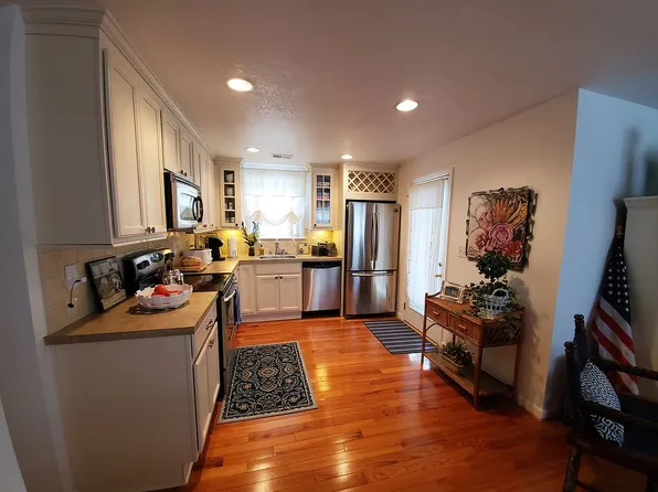 114 E Becker St, Nags Head, NC 27959