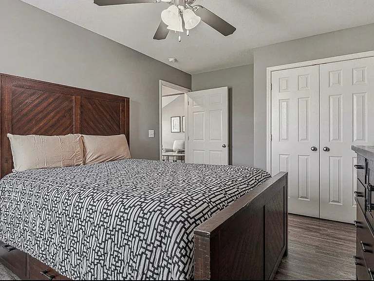 4504 Regina Ct — Photo 34
