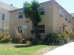 14558 Dickens St, Sherman Oaks, CA 91403